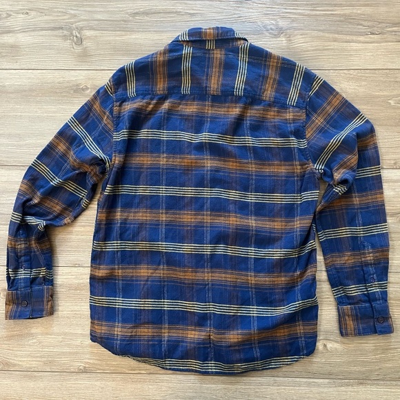 DC Men’s Blue and Brown Flannel - Picture 5 of 5